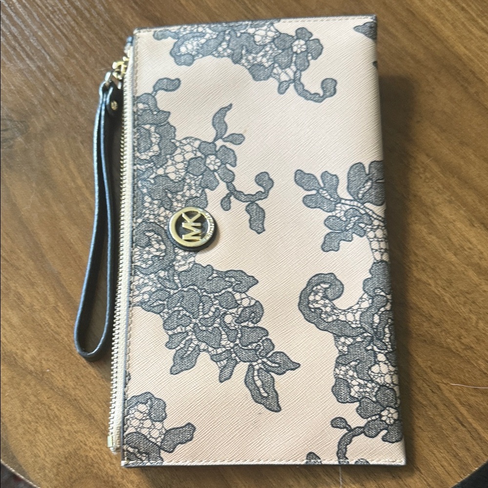 Michael Kors Tan and Black Lace Pattern Wristlet